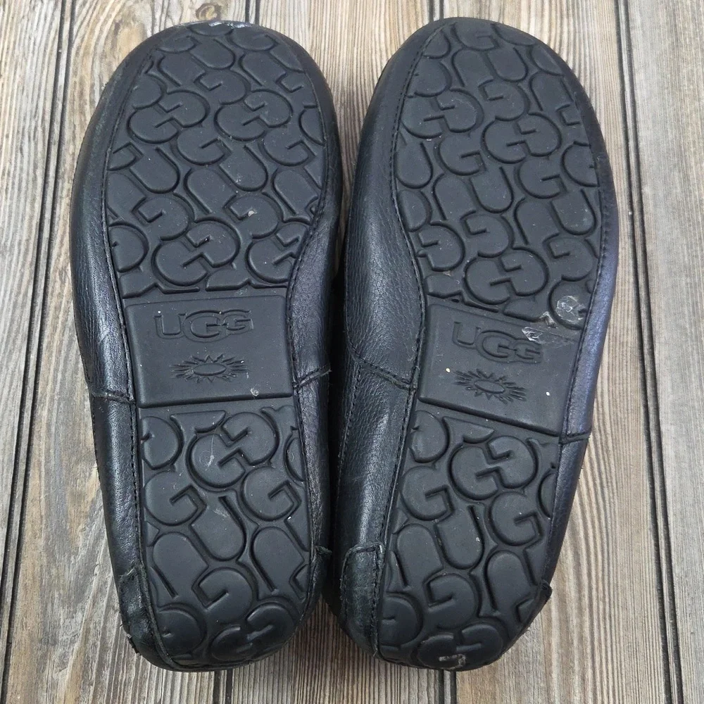 UGG Ascot Black Pebbled Leather Shearling Loafers | Men’s 13